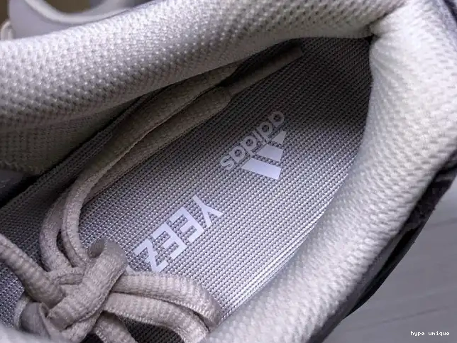 hype v2 Tephra 700 FU7914 Adidas Boost Yeezy 0602